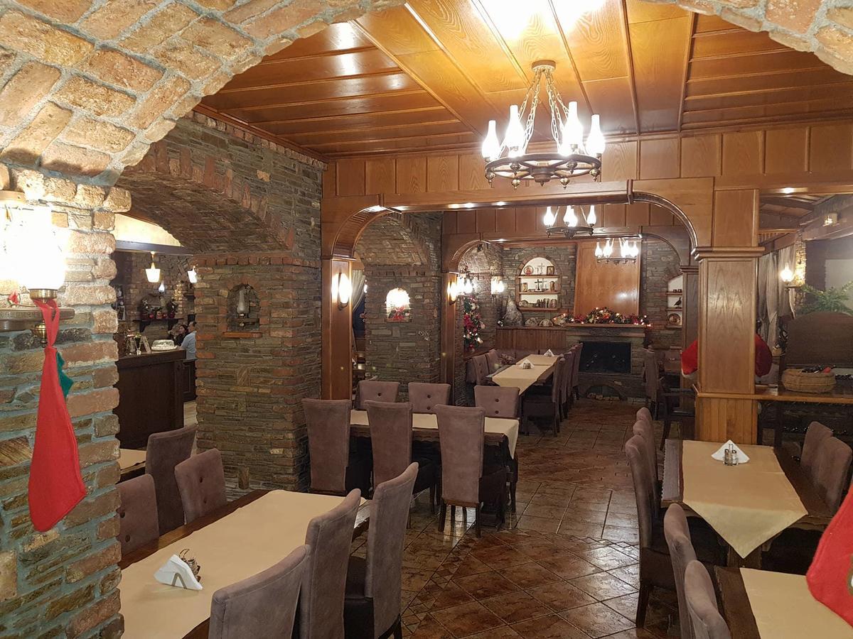Hotel Παραδοσιακο Като-Лутраки Экстерьер фото