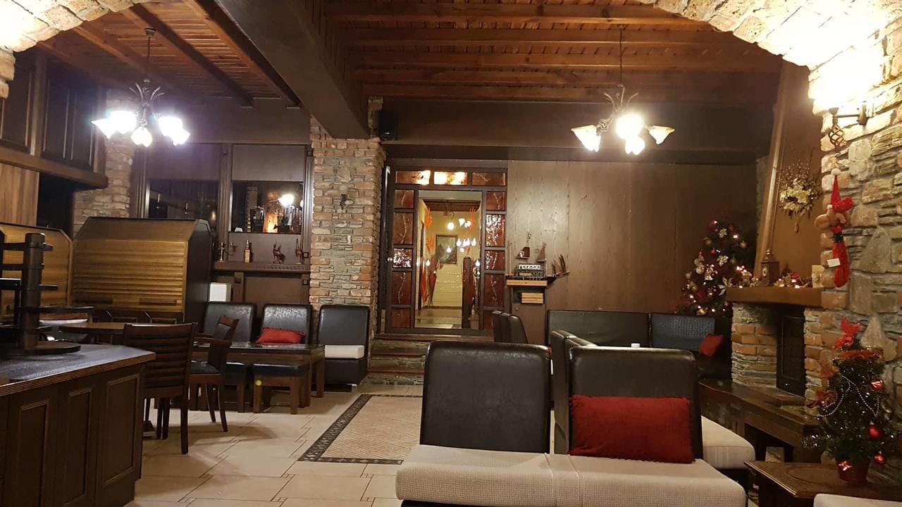 Hotel Παραδοσιακο Като-Лутраки Экстерьер фото