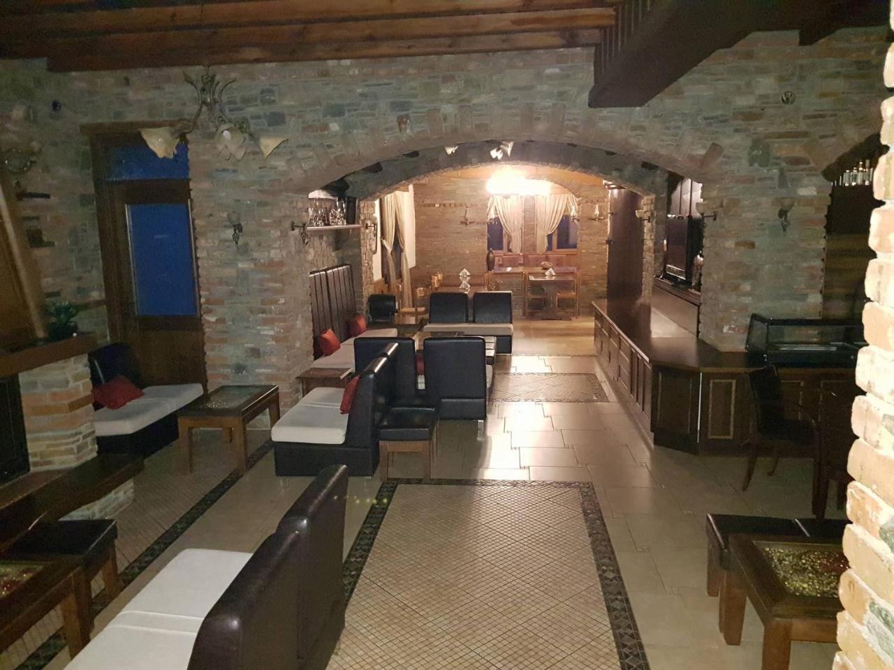 Hotel Παραδοσιακο Като-Лутраки Экстерьер фото