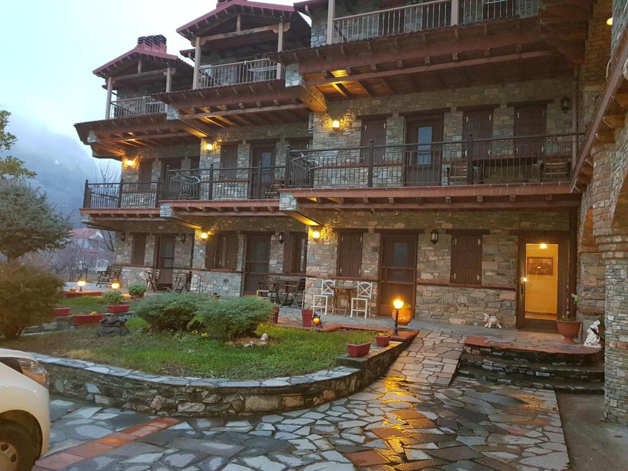 Hotel Παραδοσιακο Като-Лутраки Экстерьер фото