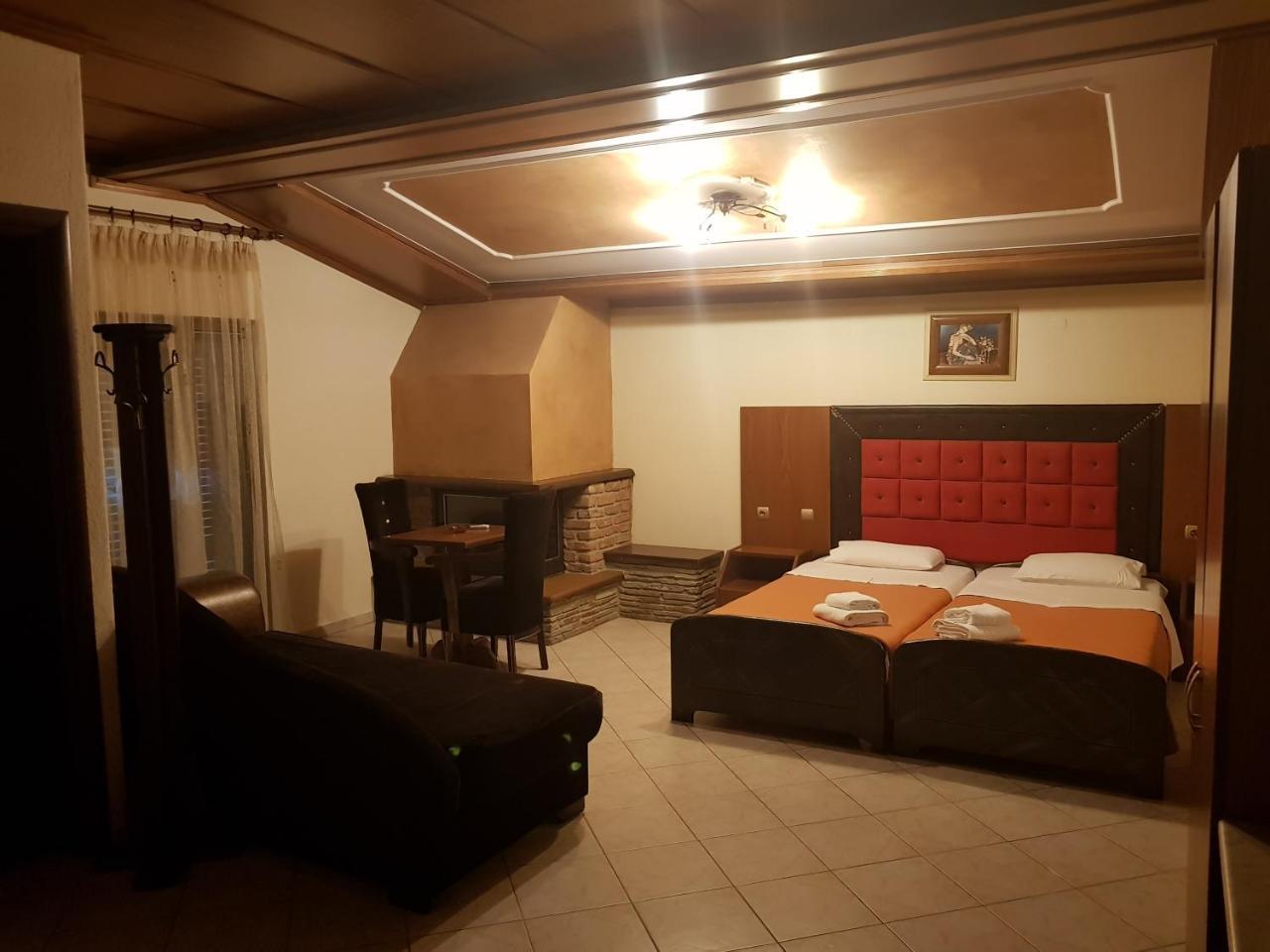 Hotel Παραδοσιακο Като-Лутраки Экстерьер фото
