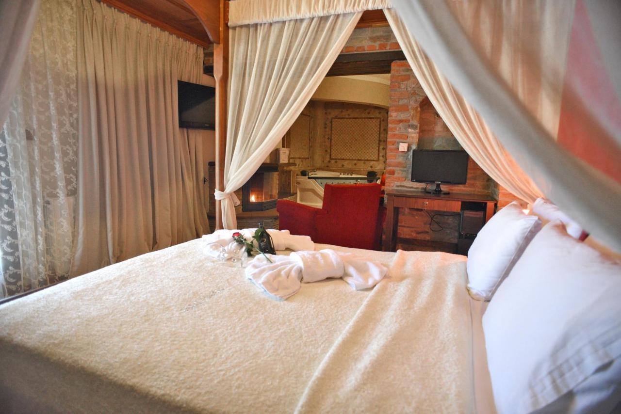 Hotel Παραδοσιακο Като-Лутраки Экстерьер фото