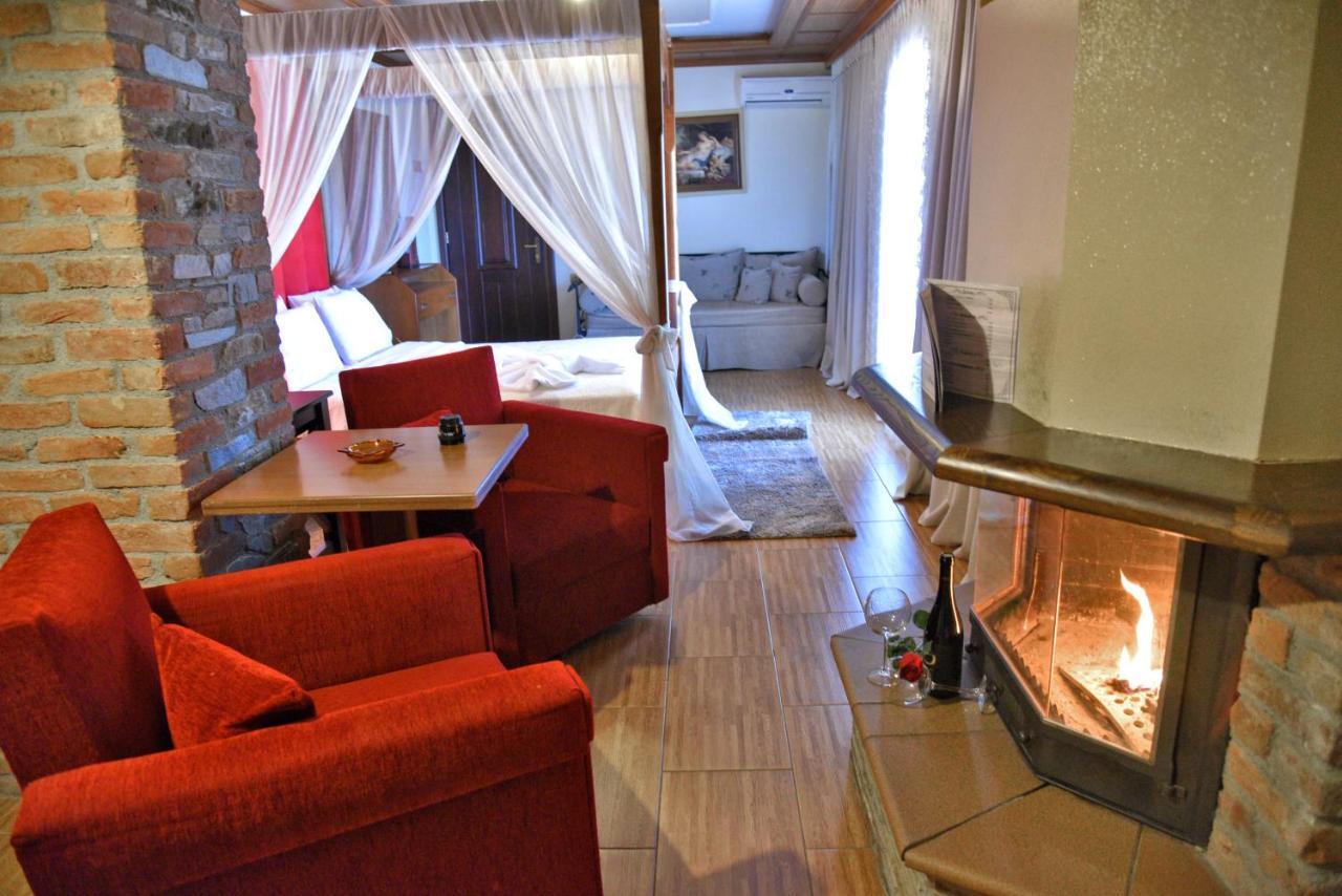 Hotel Παραδοσιακο Като-Лутраки Экстерьер фото