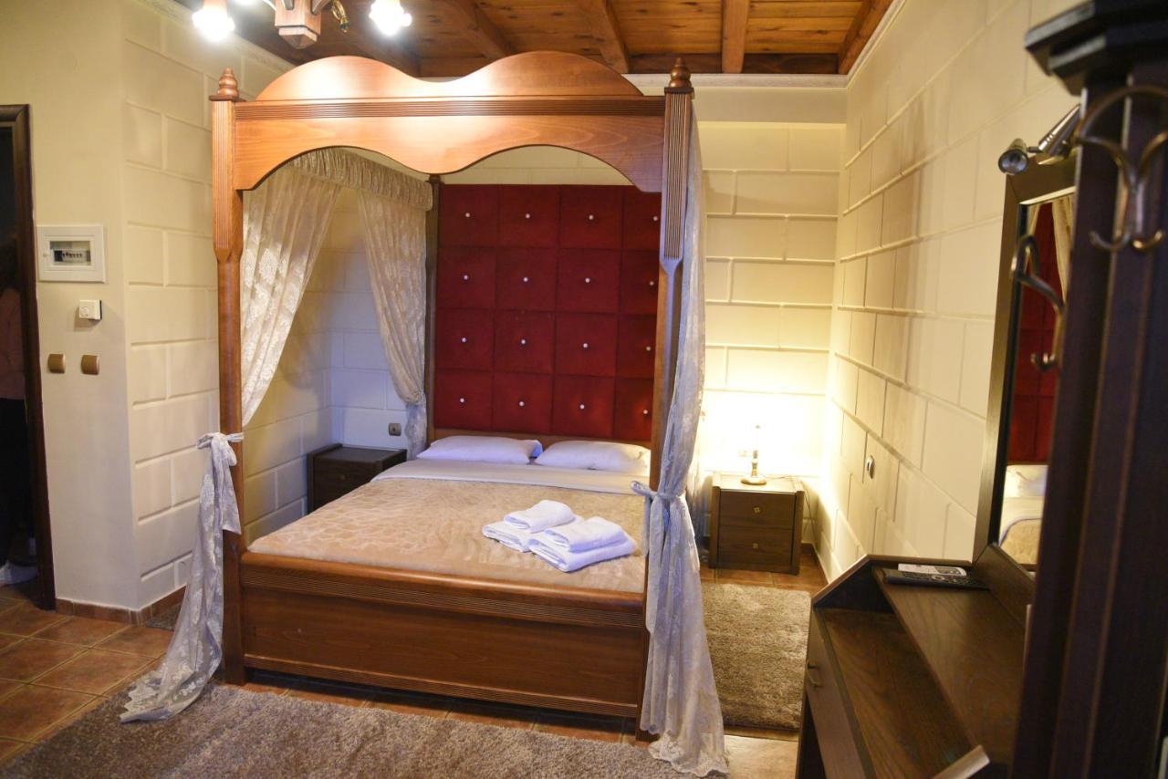Hotel Παραδοσιακο Като-Лутраки Экстерьер фото