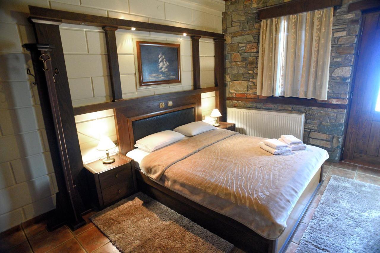 Hotel Παραδοσιακο Като-Лутраки Экстерьер фото