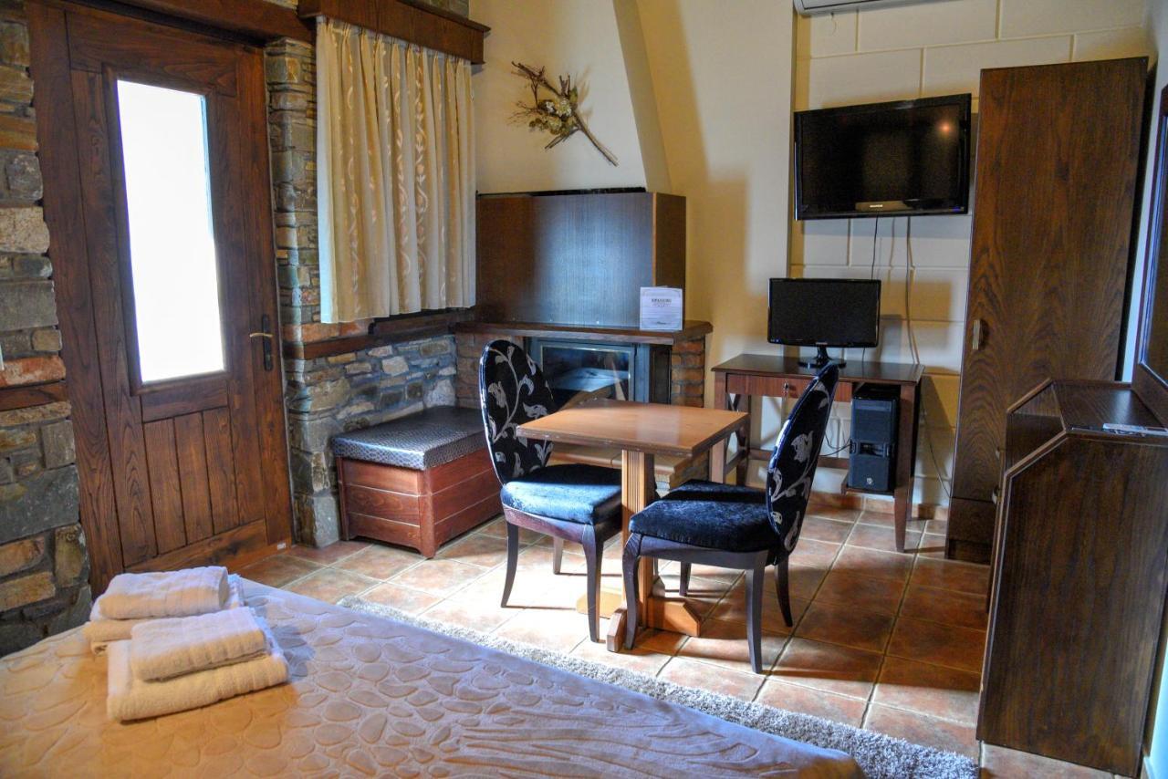 Hotel Παραδοσιακο Като-Лутраки Экстерьер фото